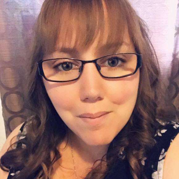 Meet your Posher, Desarae - Picture 1 of 1